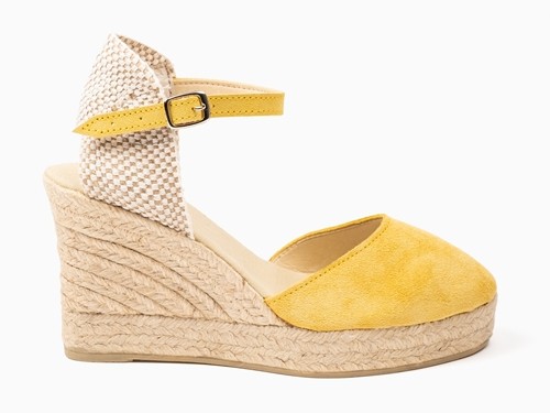 Alpargata cuña alta de serraje con pulsera mujer