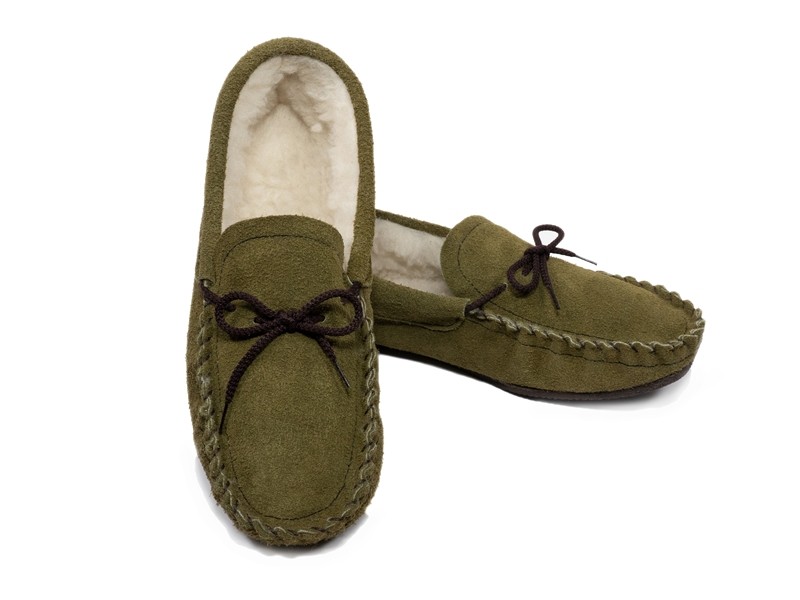 Babucha mocasín de serraje forrado y con suela para hombre