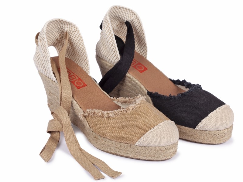 Alpargata KEYLA Desflecada cuña media y puntera con cintas